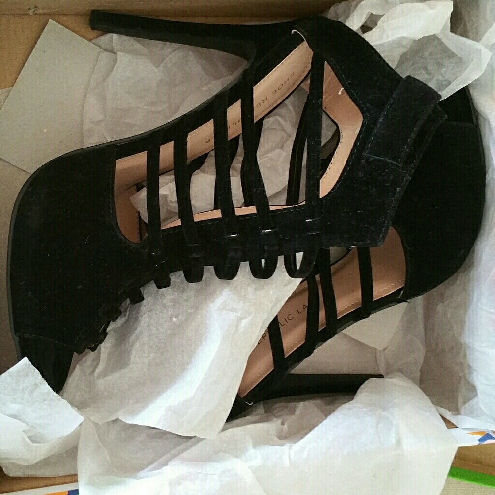Super cute shoe republica heels #2